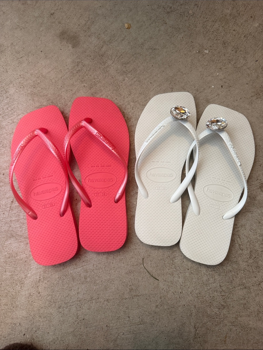 Havaianas Flip Flops Duo - Coral Pink & White with Jewel Accent